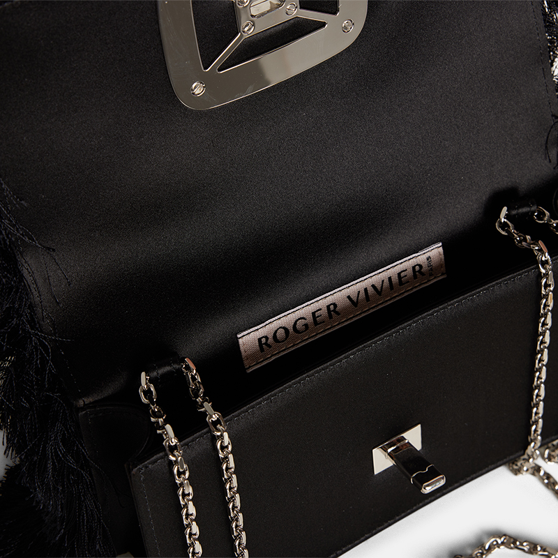 Super Flea Market+Roger Vivier+Fringe black bag+Toni Garrn5